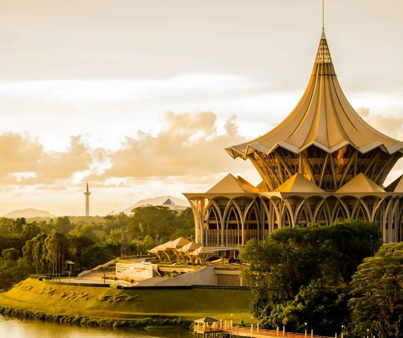 Honeymoon Romance in Indonesia: 4 Day Private Cruise