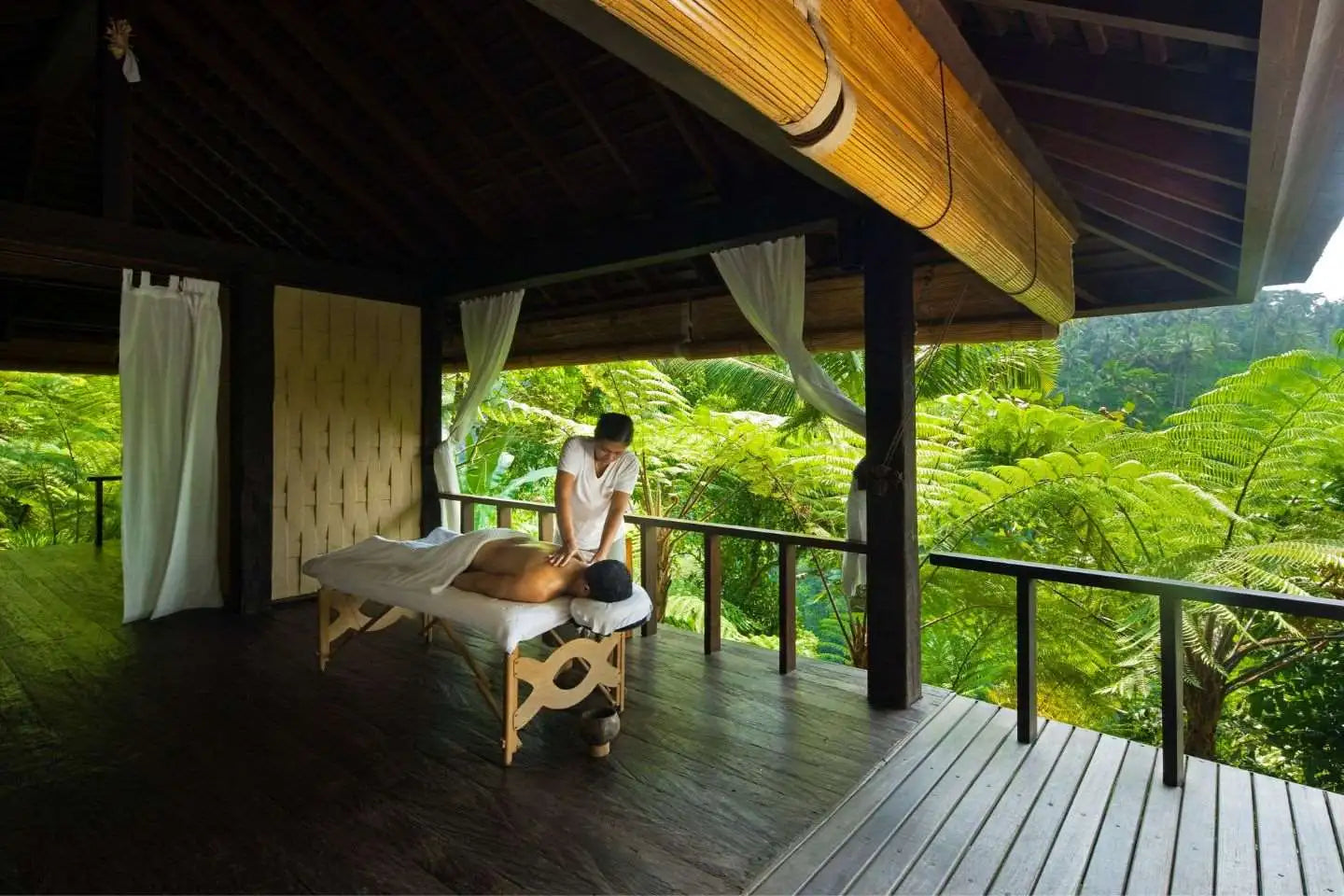 Honeymoon Romance in Indonesia: 4 Day Private Cruise